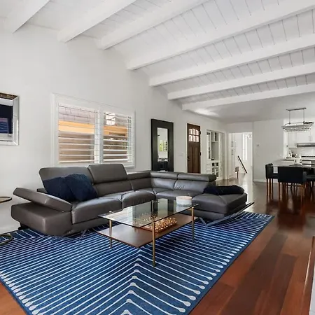 Luxury La Jolla Home With Jacuzzi